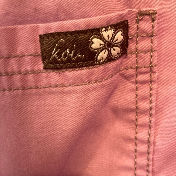 Scrubs 6 pieces will not separate set 2xL Natural Uniform one Koi Xl - Picture 1 of 11